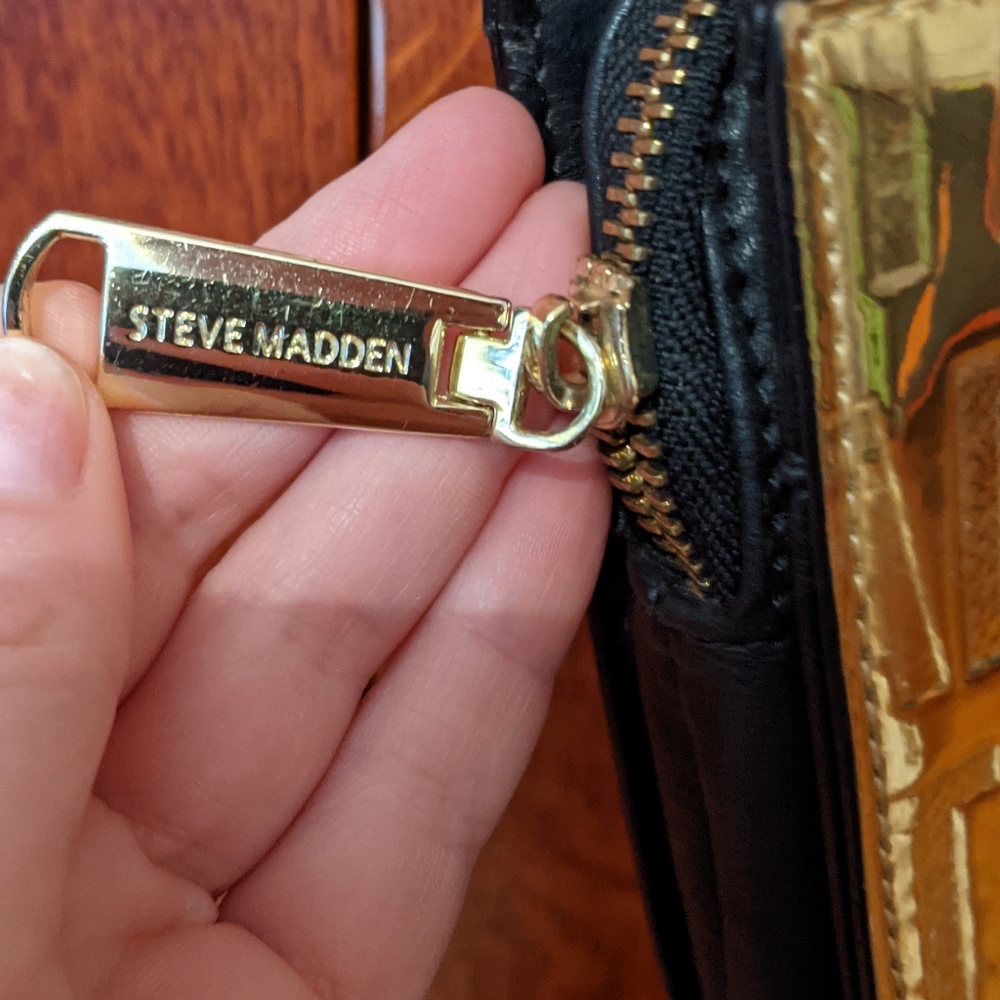 Steve Madden Gold Cross Body Purse - Picture 10 of 11